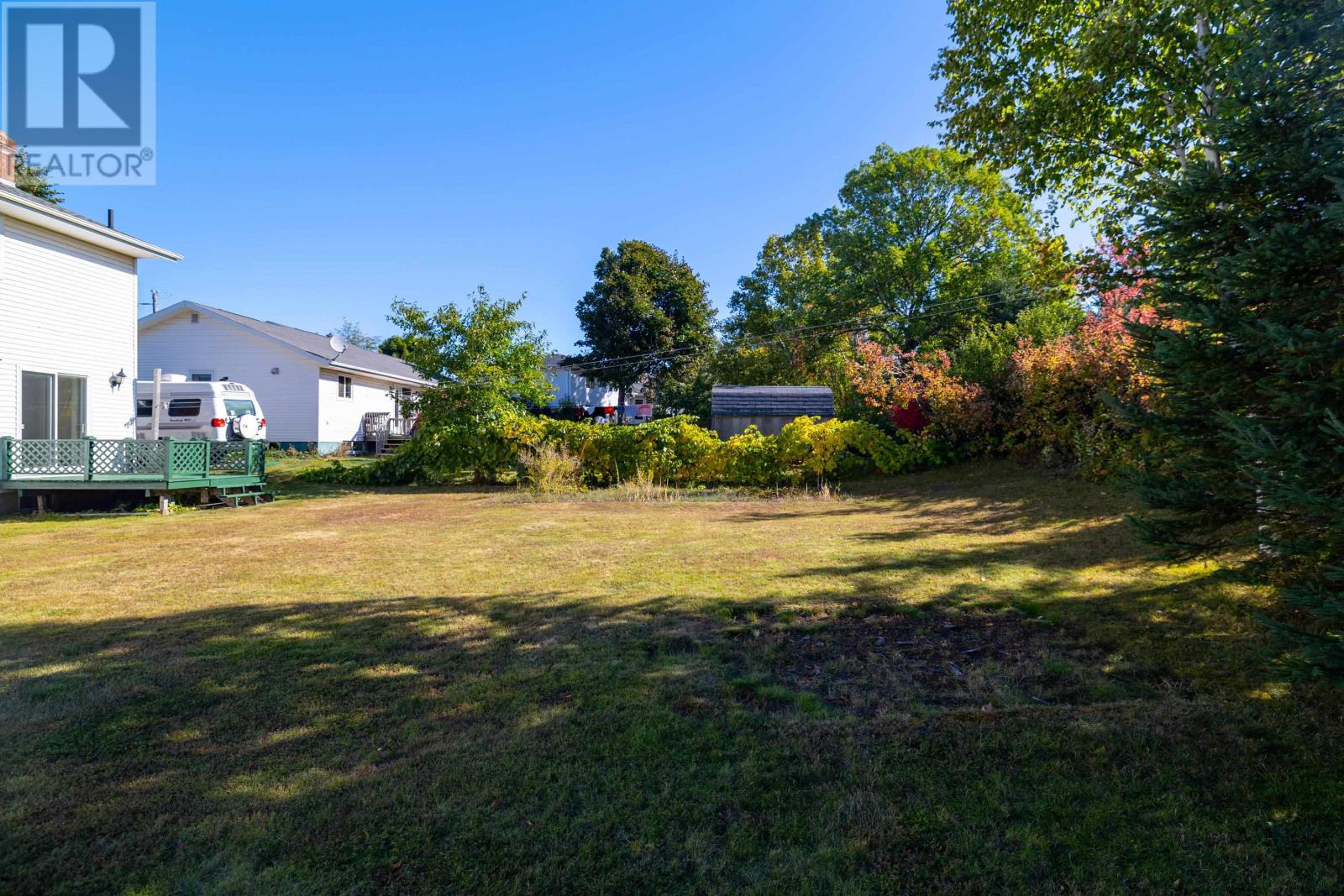 633 Queen Street Property Photo 43