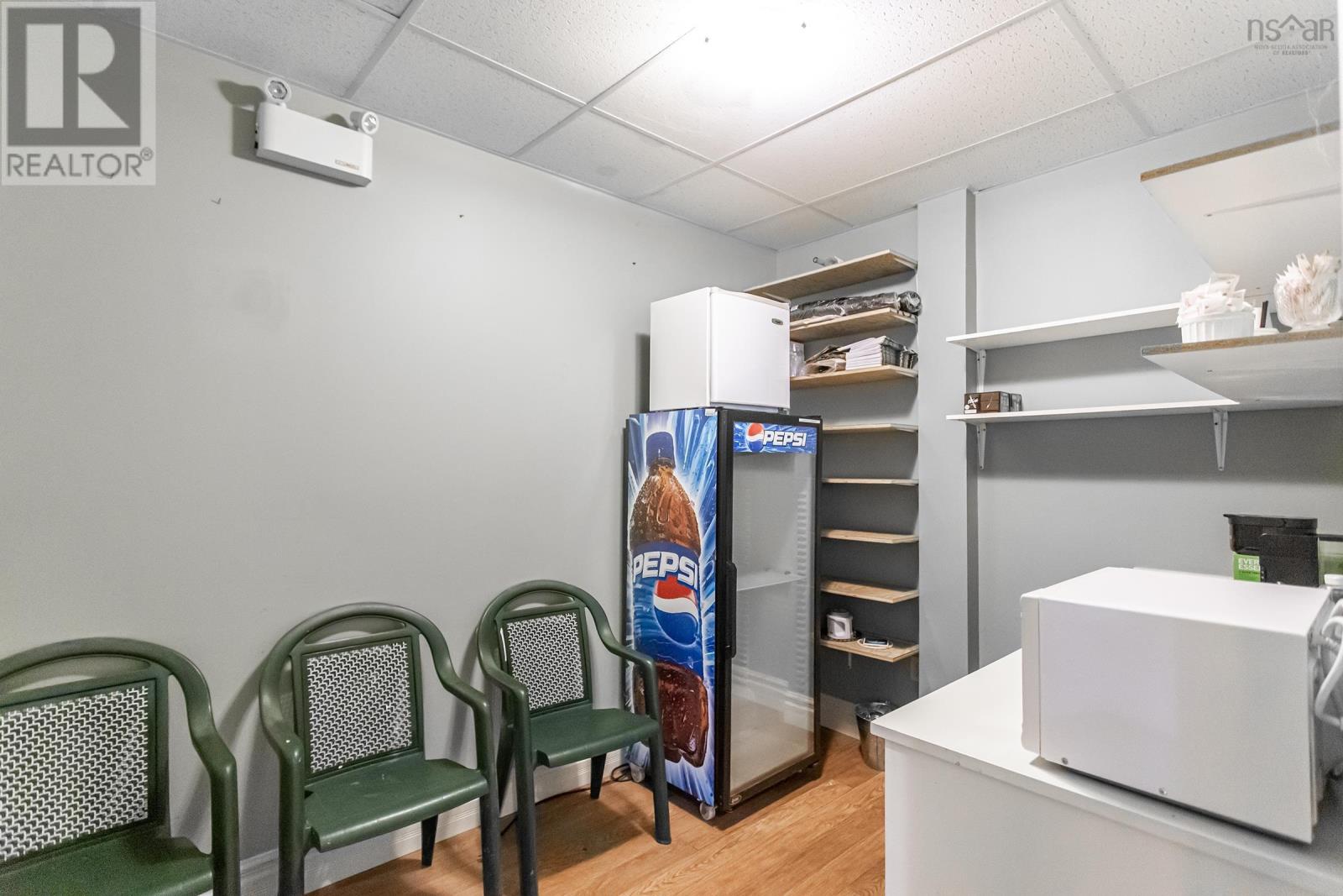 21 Queen Street Property Photo 10