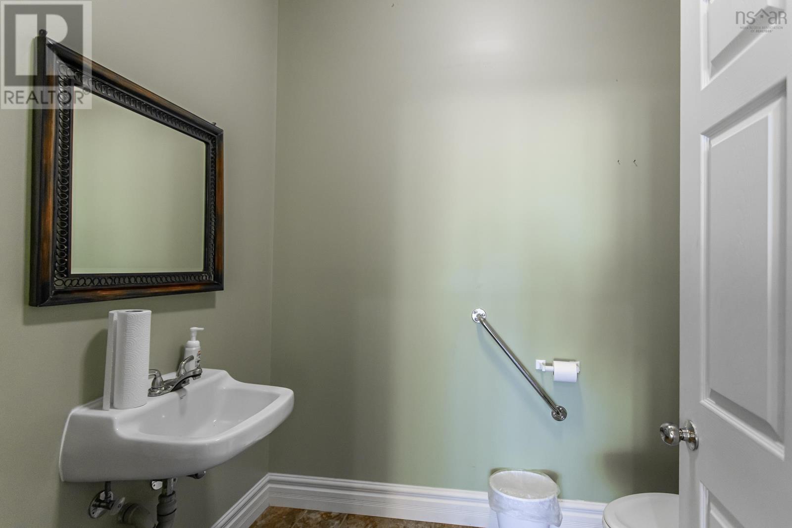 21 Queen Street Property Photo 11