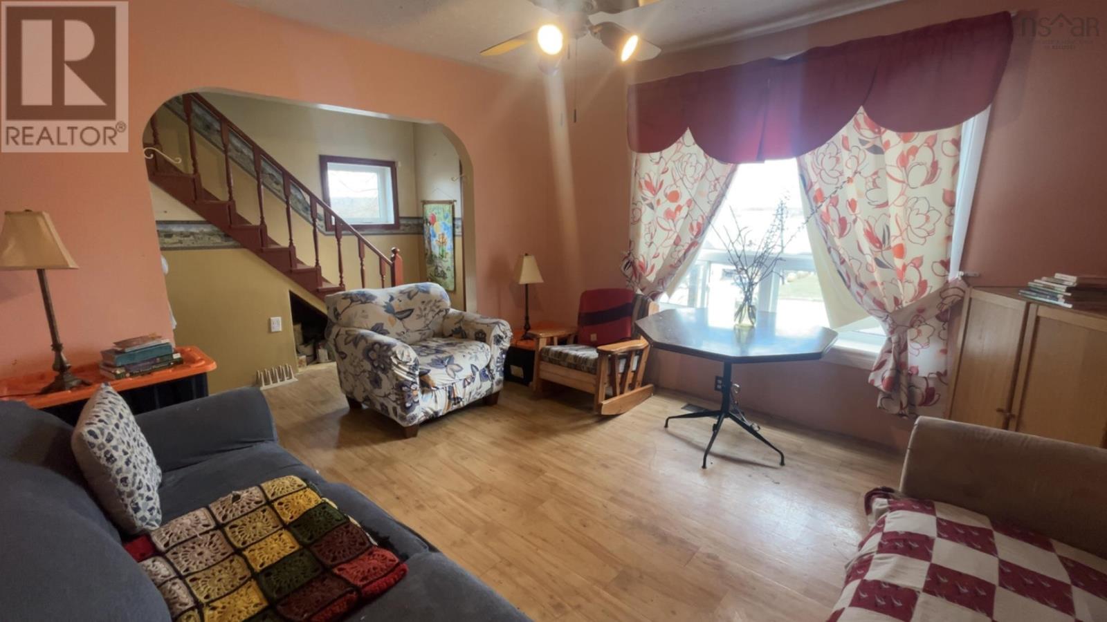 78 High Street Property Photo 6