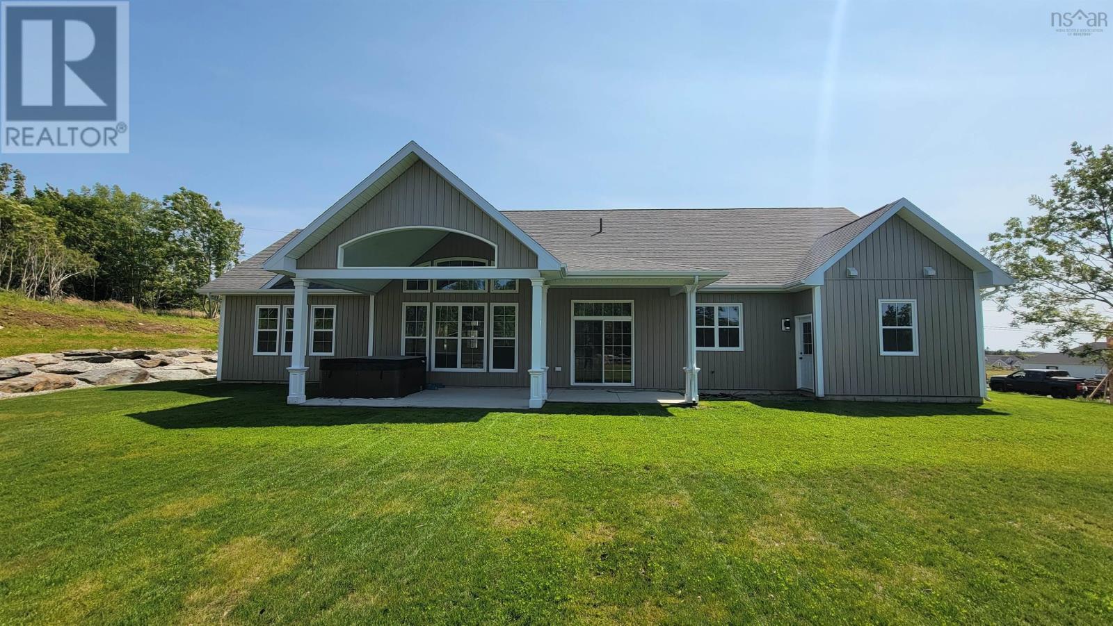118 Park Drive Property Photo 3