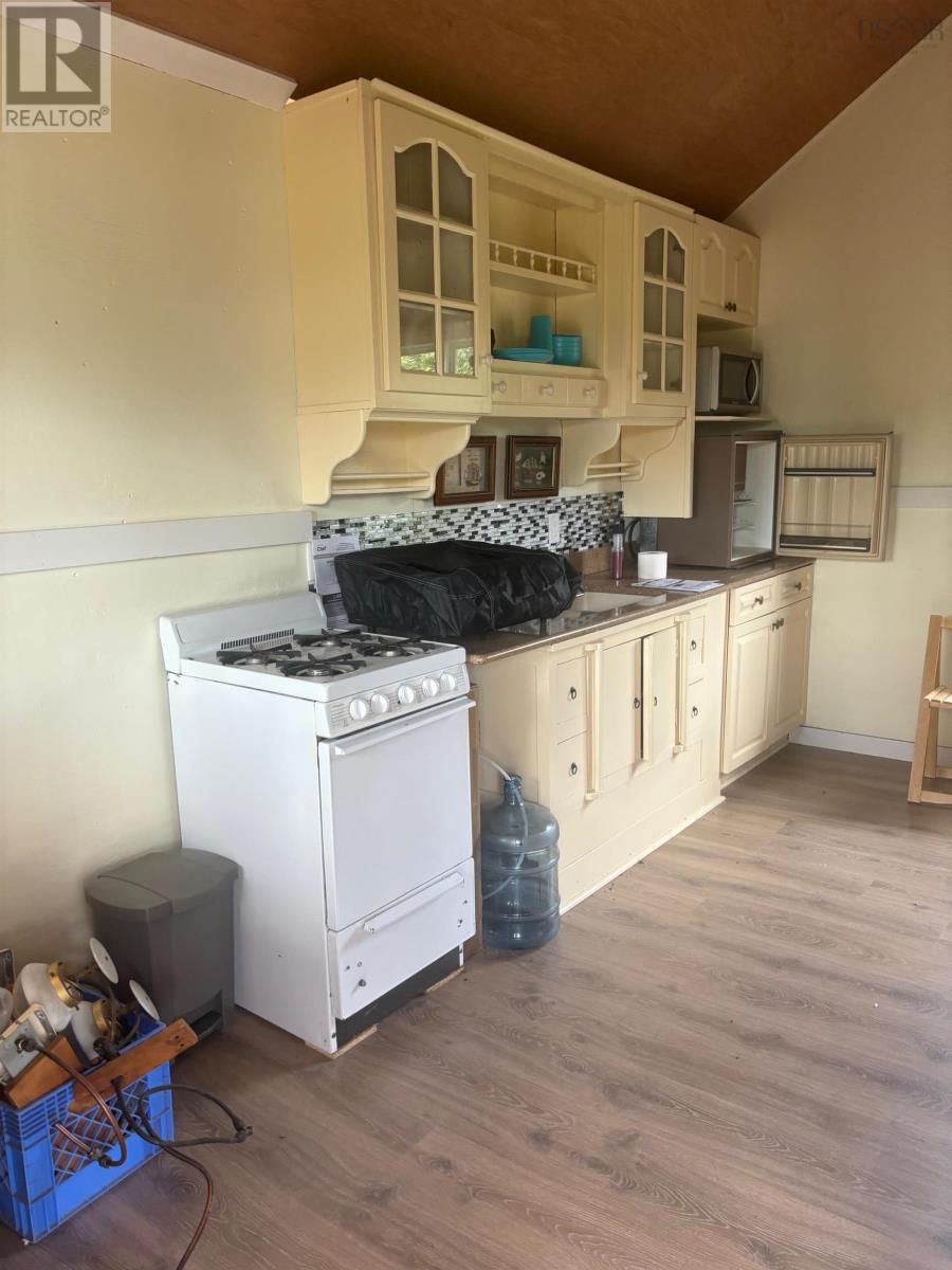 860 Mines Road Property Photo 12