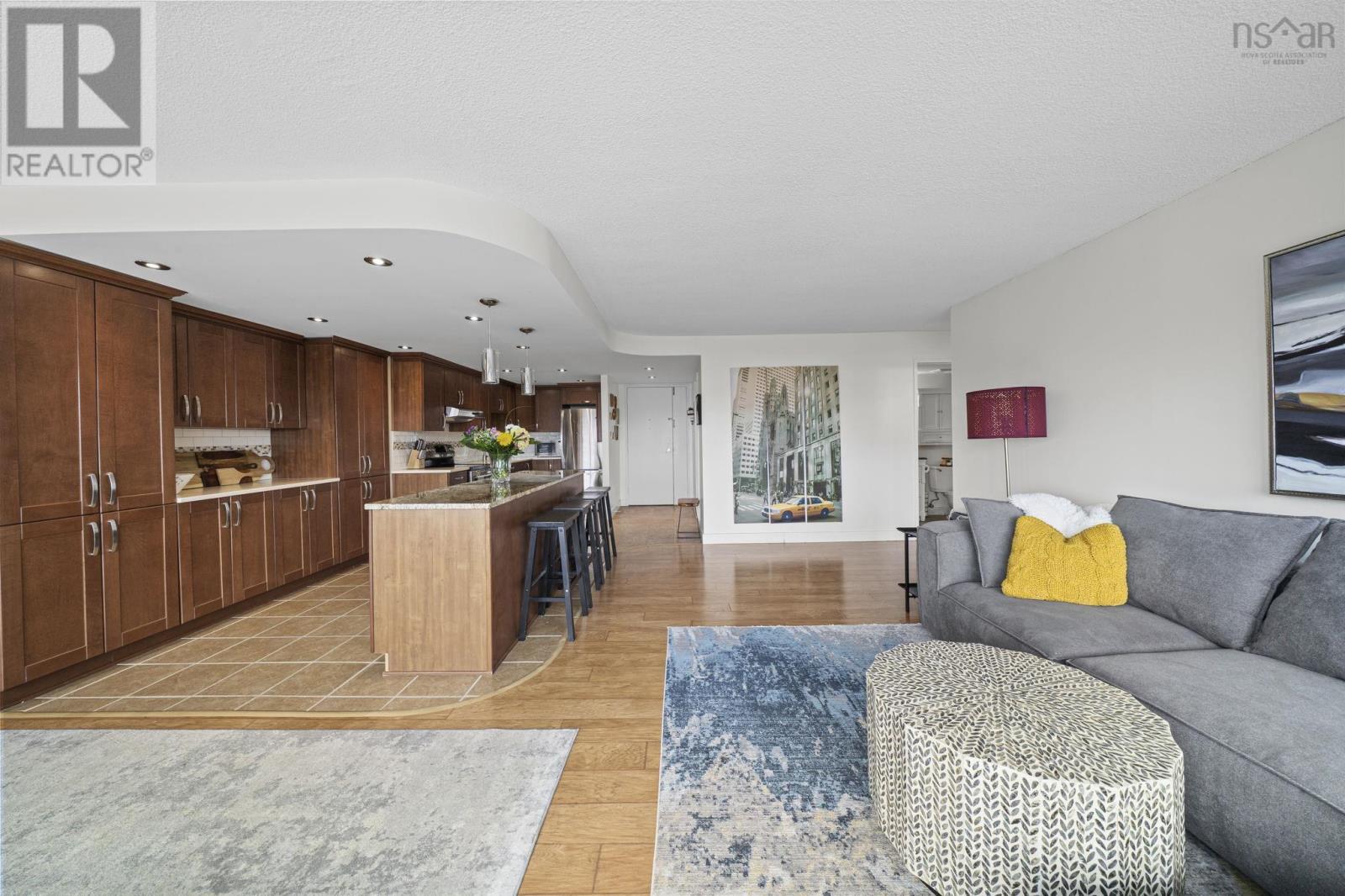 706 6369 Coburg Road Property Photo 24