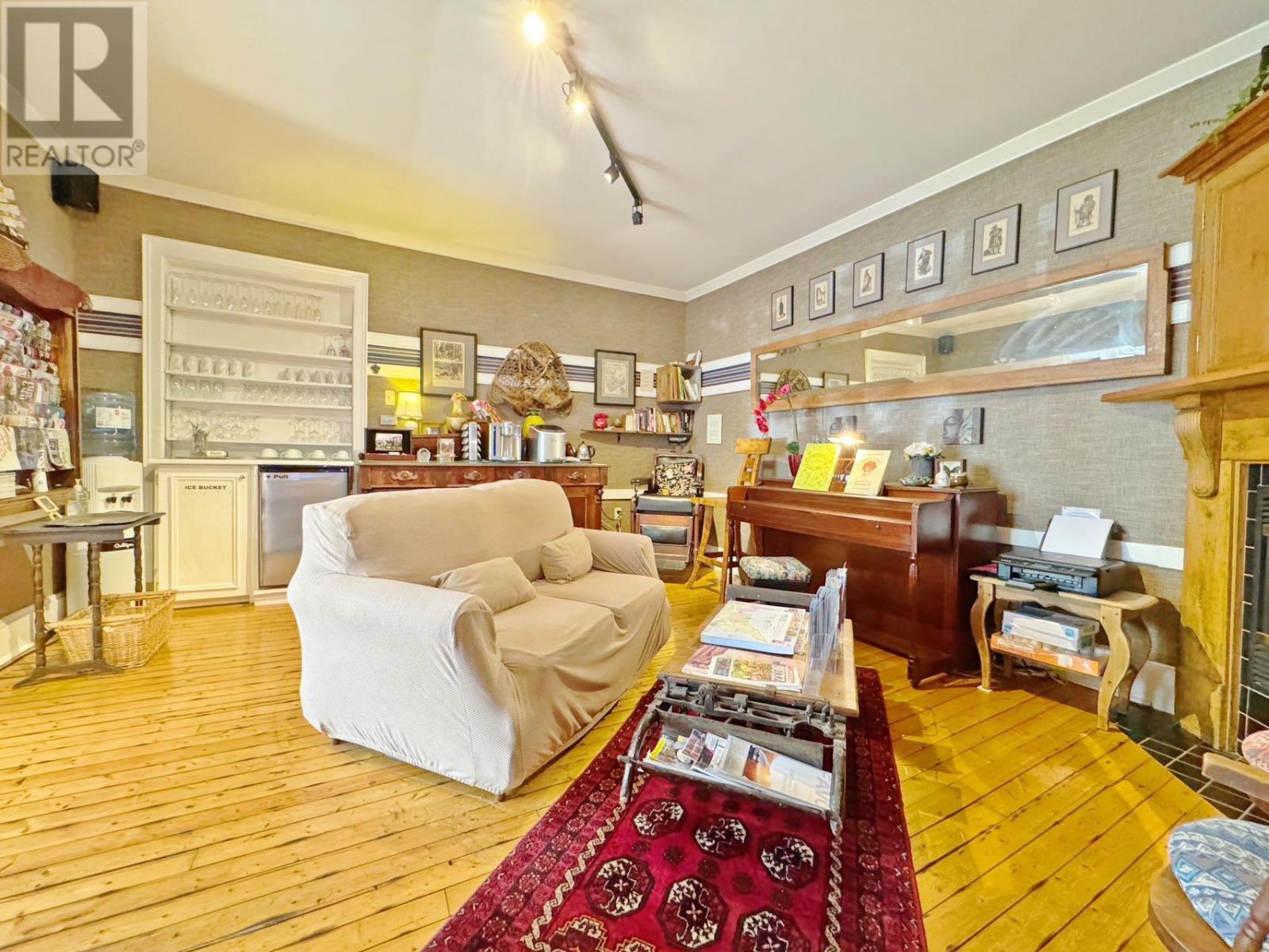 49-51 Fitzroy Street Property Photo 13