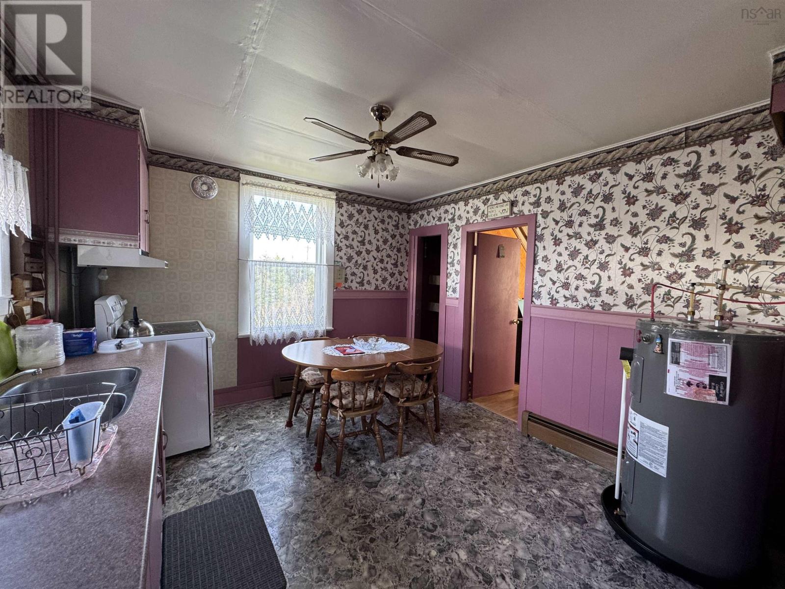 37 Kent Street Property Photo 3