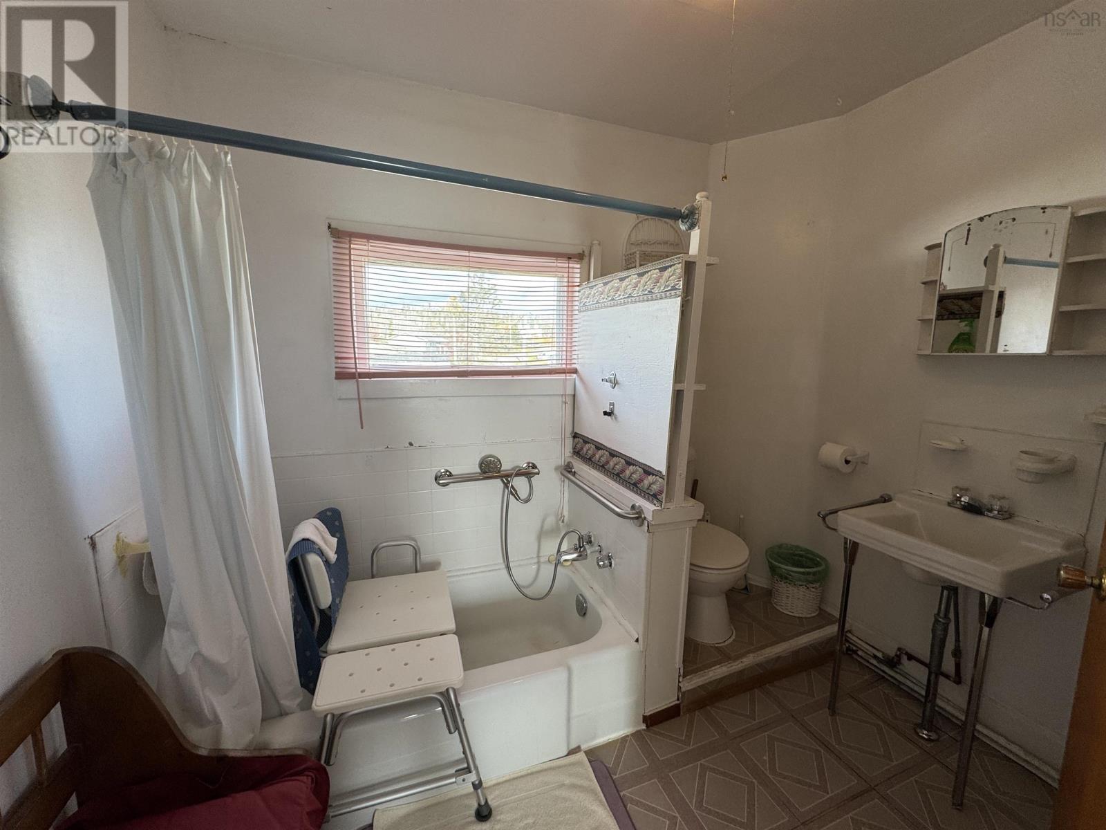 37 Kent Street Property Photo 14
