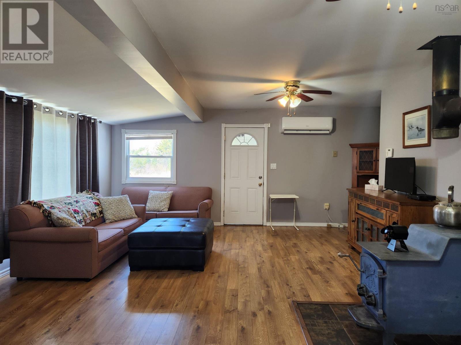 2280 Loch Lomond Road Property Photo 3