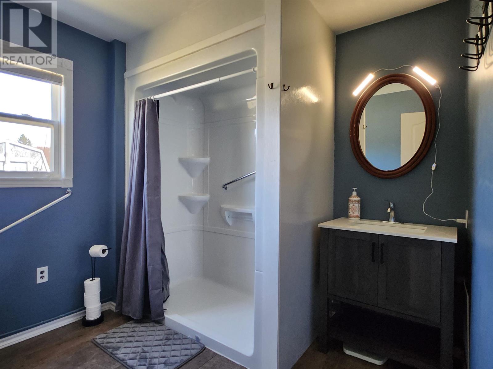 2280 Loch Lomond Road Property Photo 9