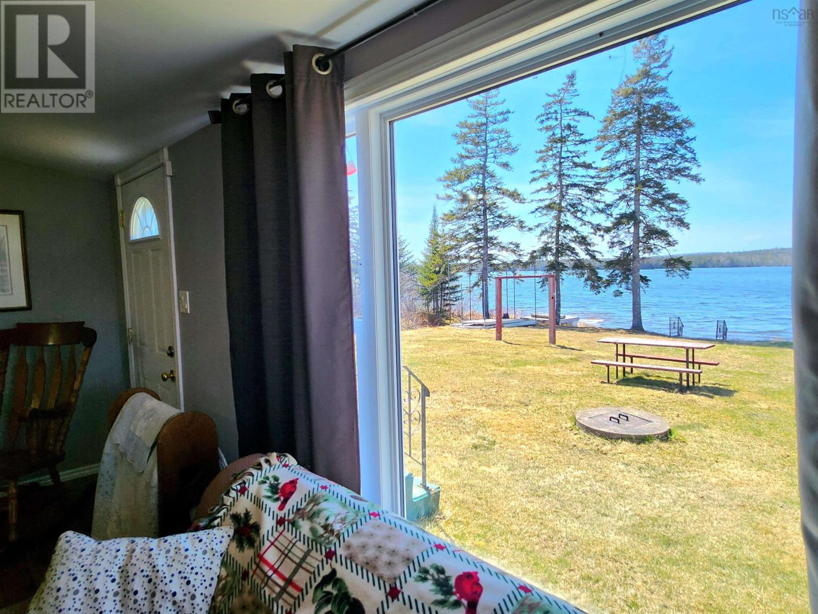 2280 Loch Lomond Road Property Photo 11