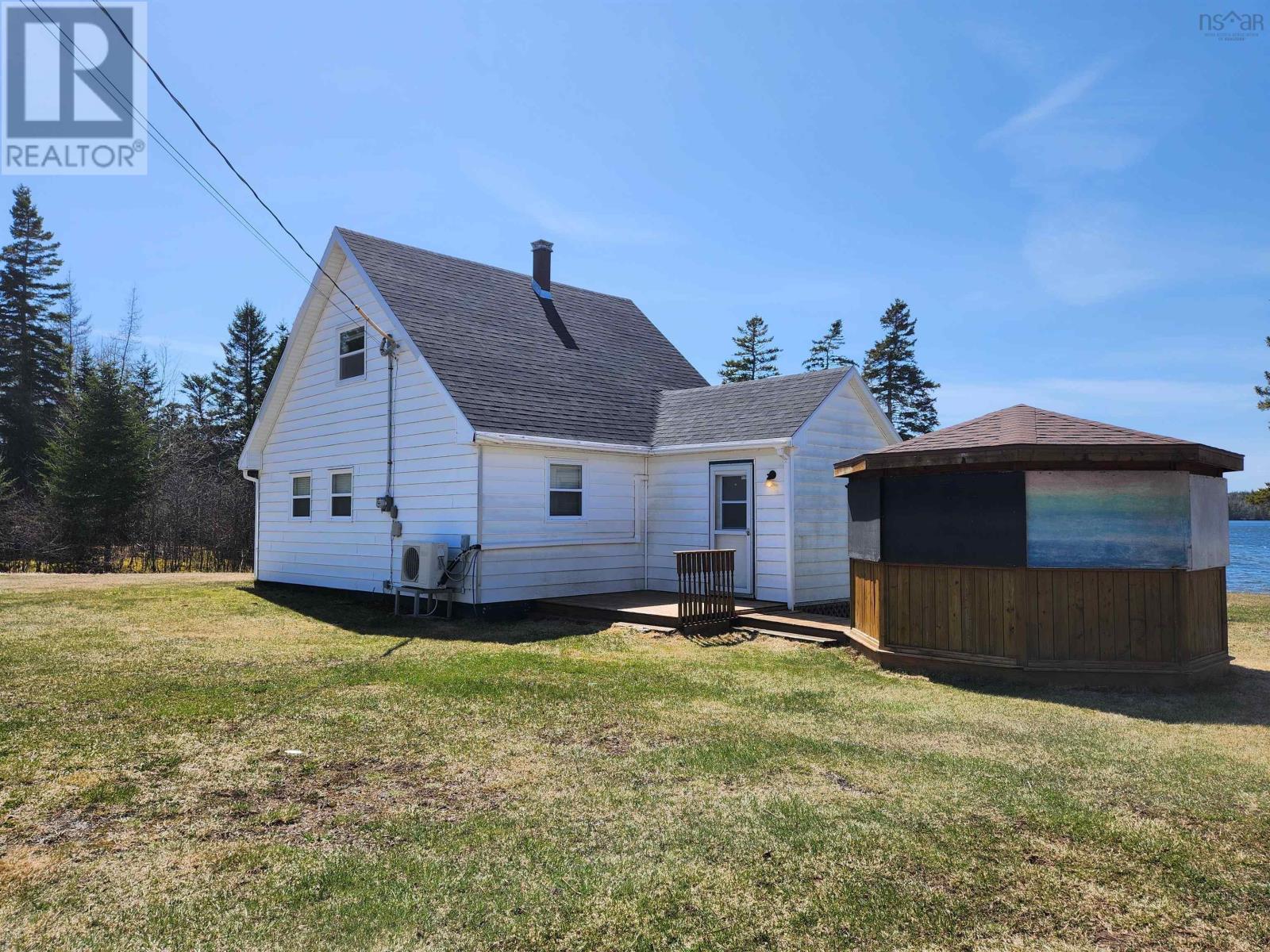 2280 Loch Lomond Road Property Photo 16
