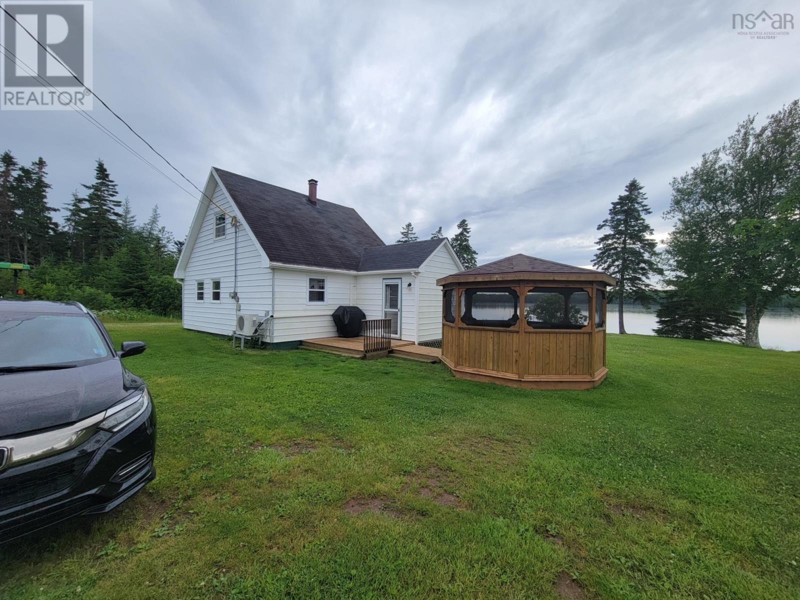 2280 Loch Lomond Road Property Photo 32