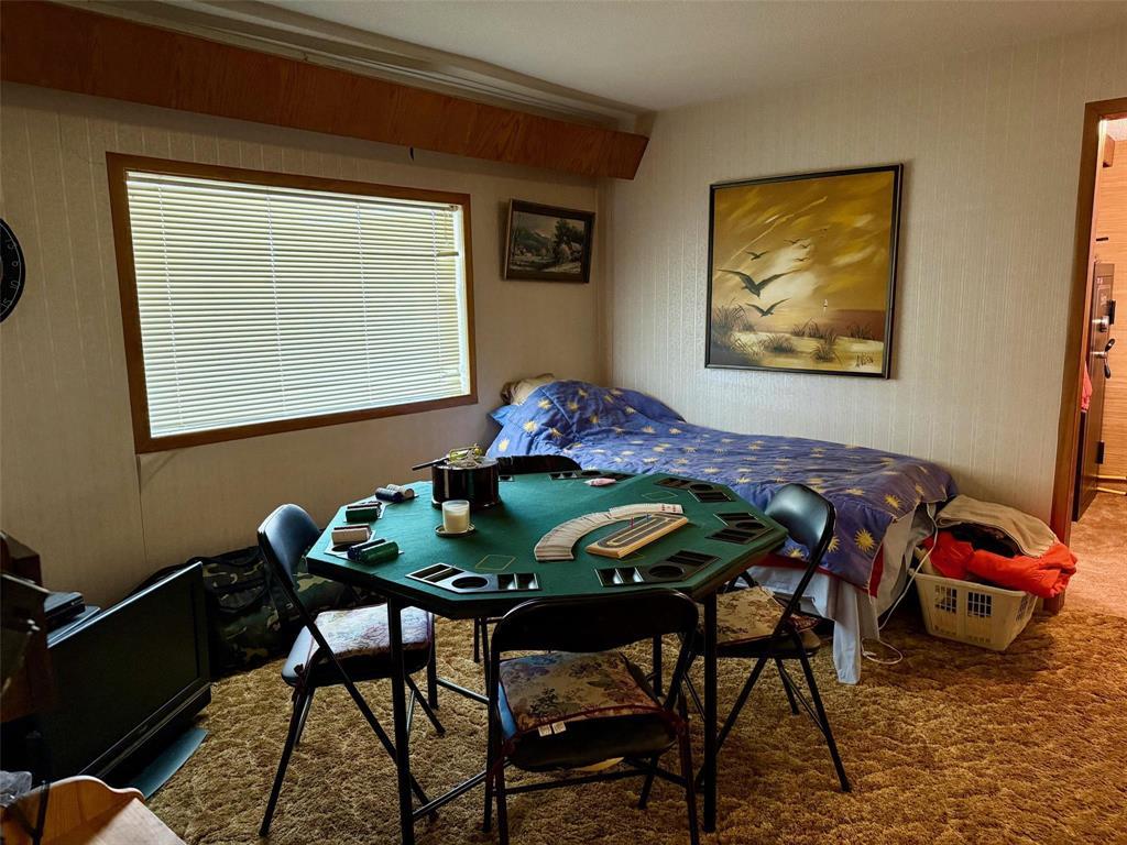 27 Thompson Avenue Property Photo 4