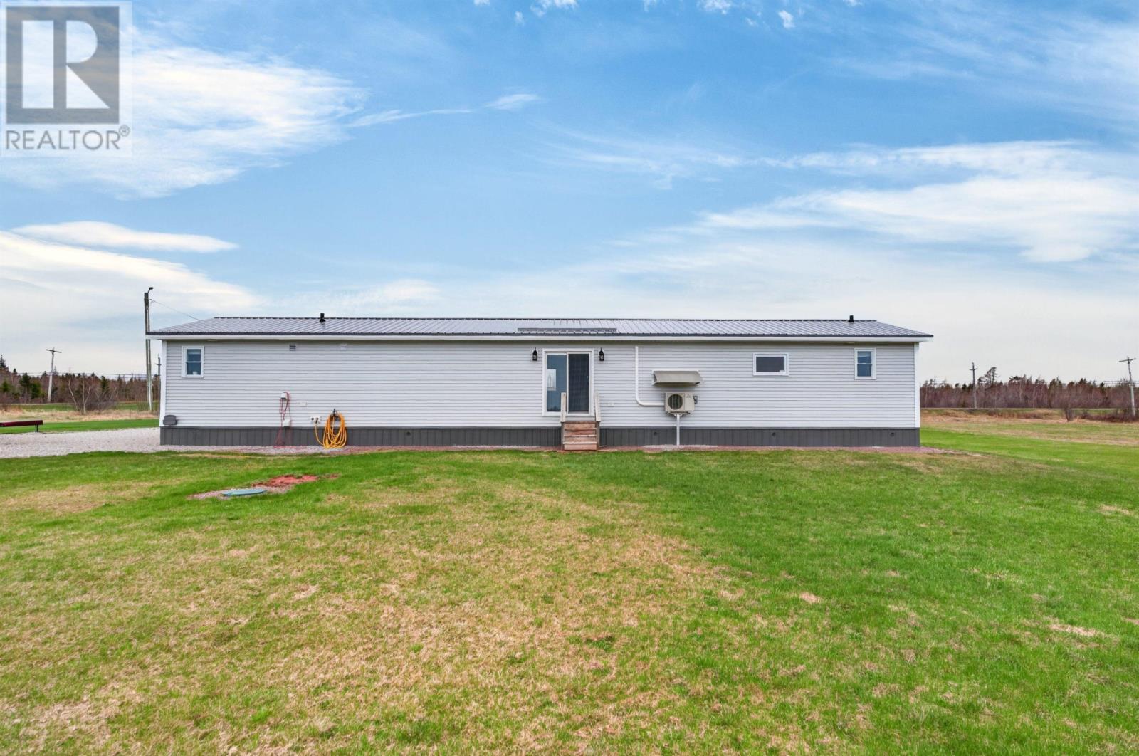 36542 Western Road Property Photo 9