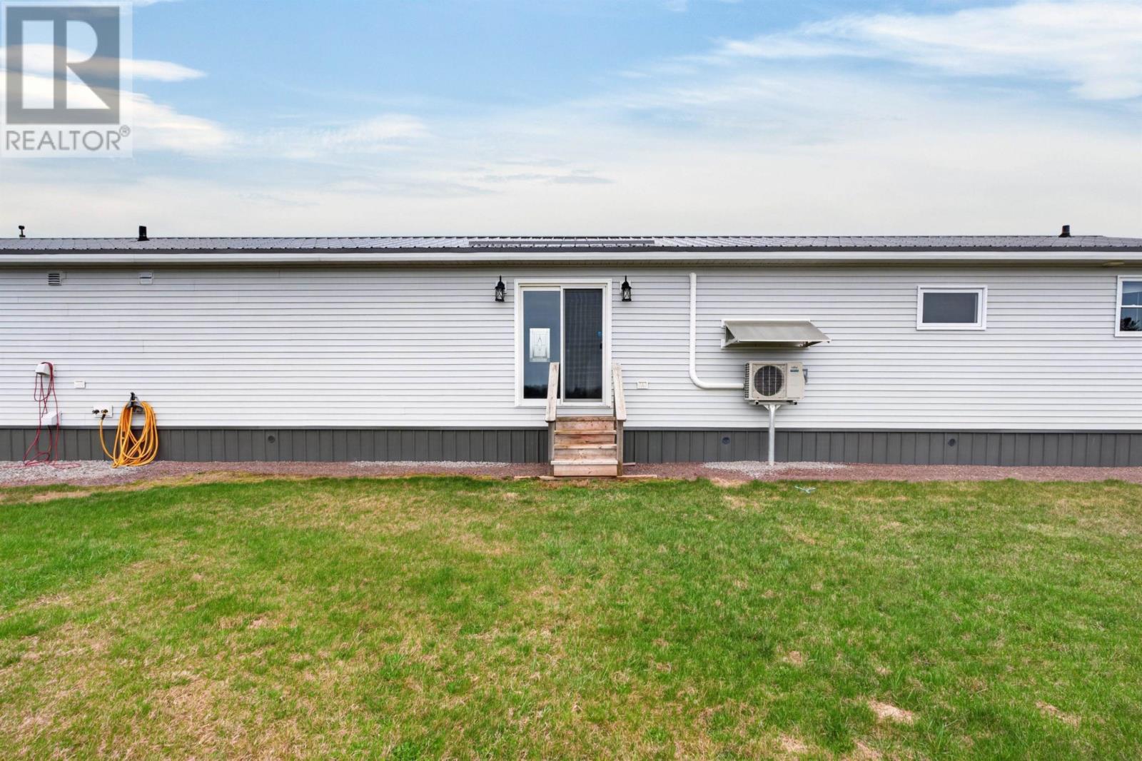 36542 Western Road Property Photo 10