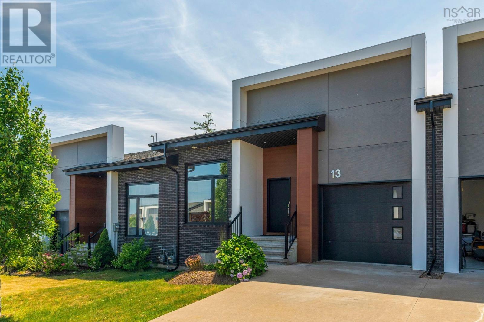 13 Helen Creighton Court