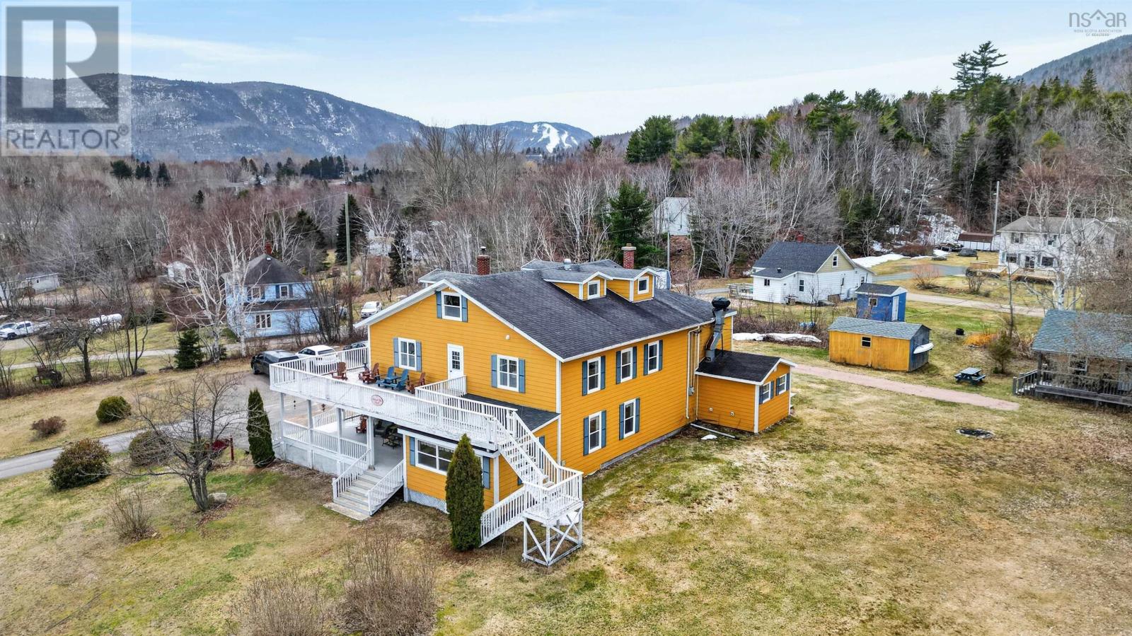 37706 Cabot Trail Property Photo 45