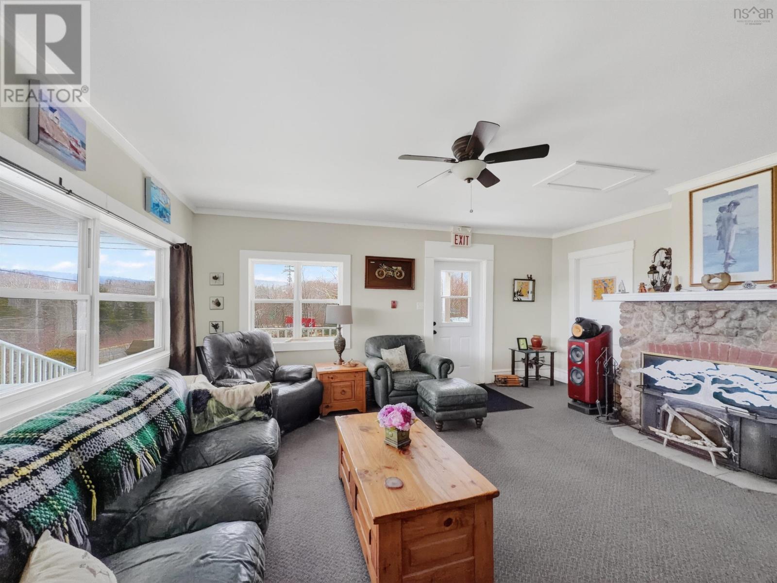 37706 Cabot Trail Property Photo 4