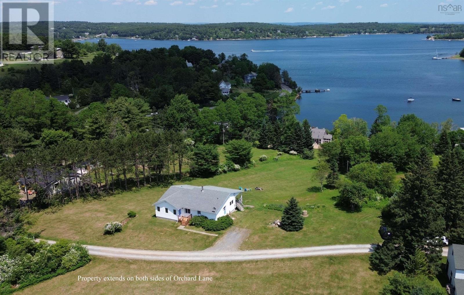 37 Orchard Heights Property Photo 5