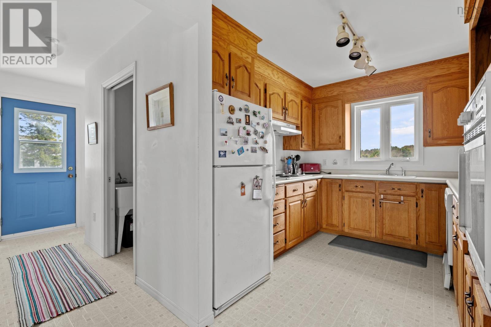 37 Orchard Heights Property Photo 16