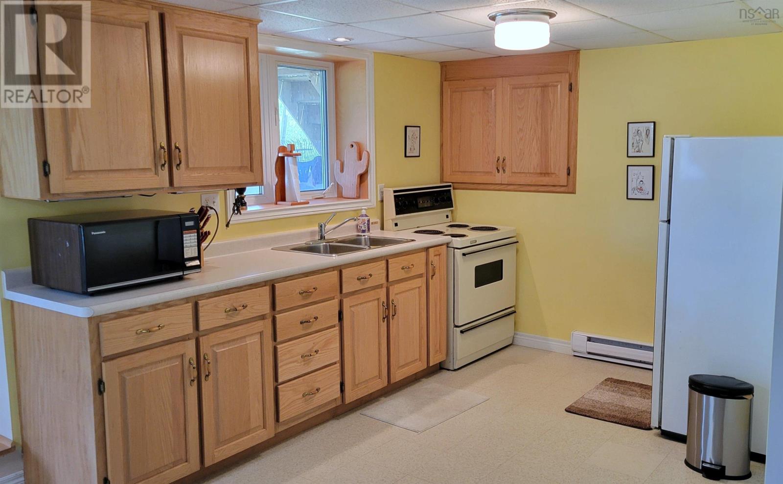 37 Orchard Heights Property Photo 32