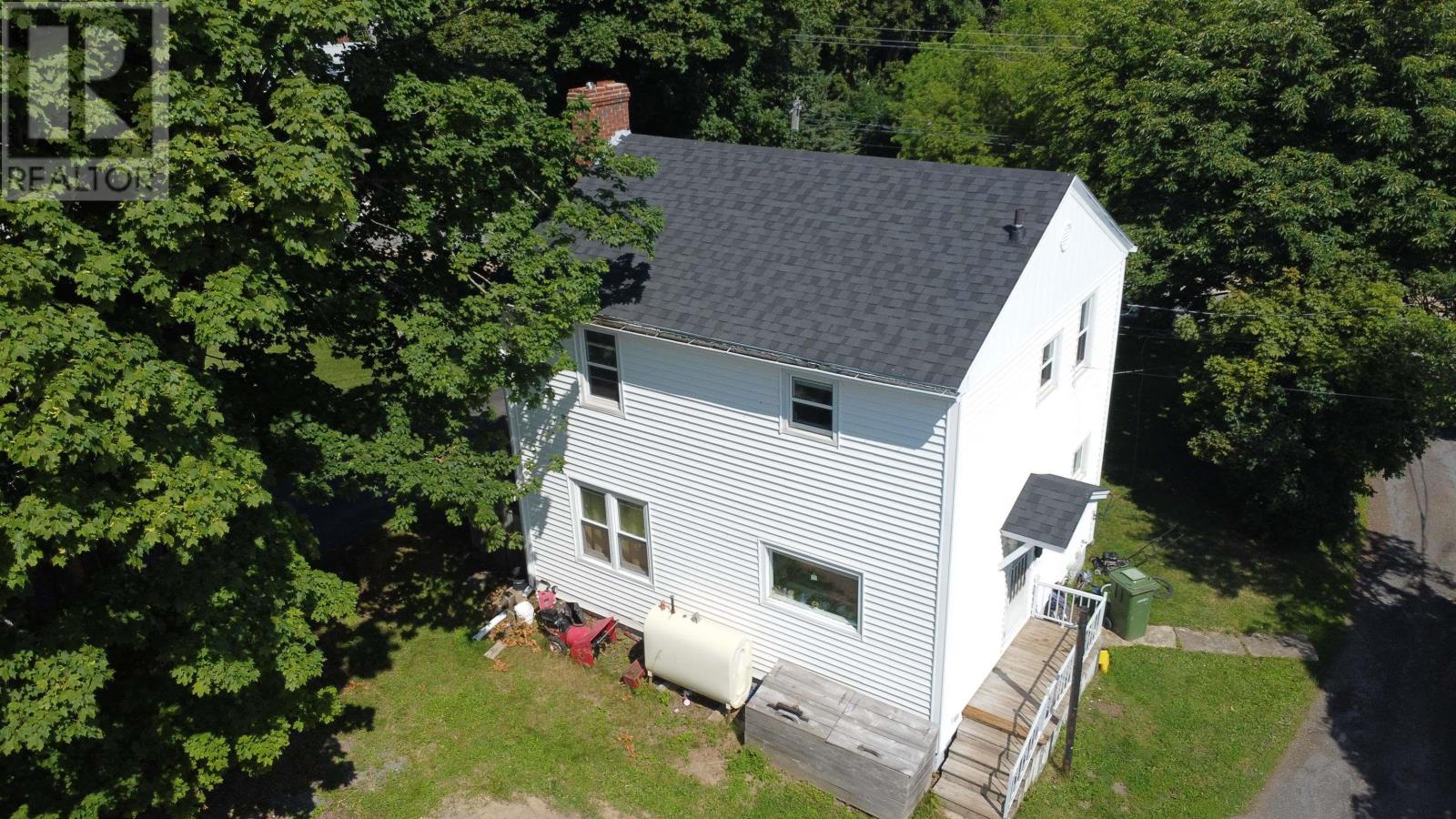 30 Munroe Avenue Property Photo 1