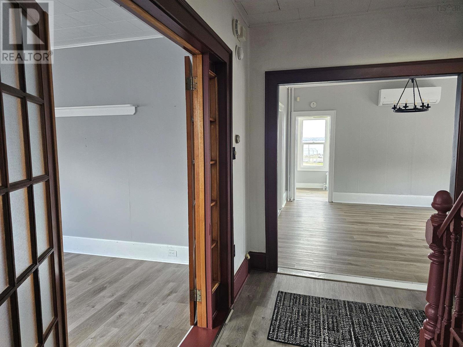455 Purves Street Property Photo 16