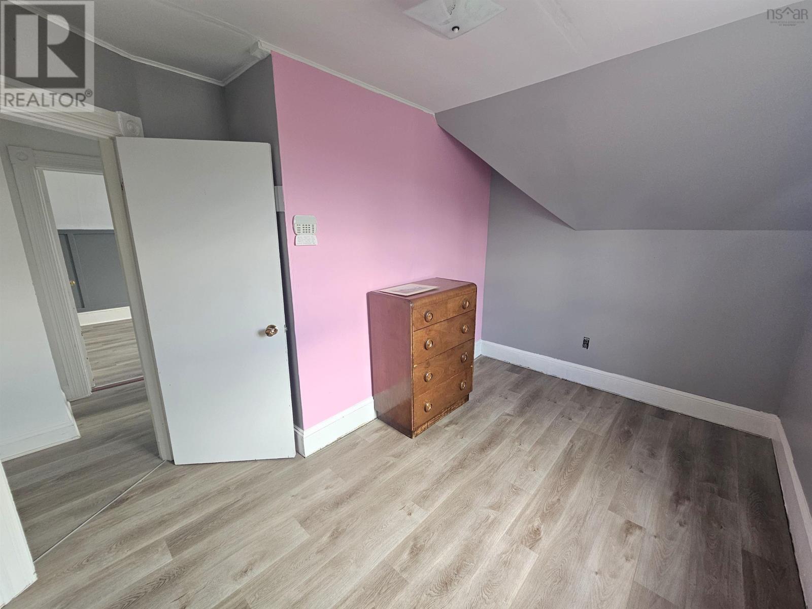 455 Purves Street Property Photo 24