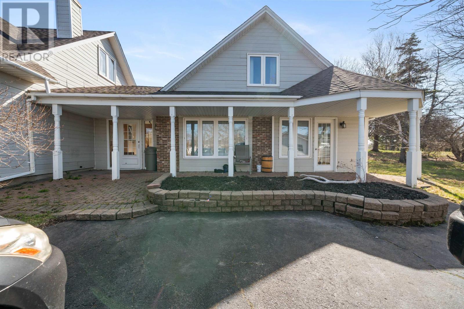 4 Tupper Court Property Photo 4