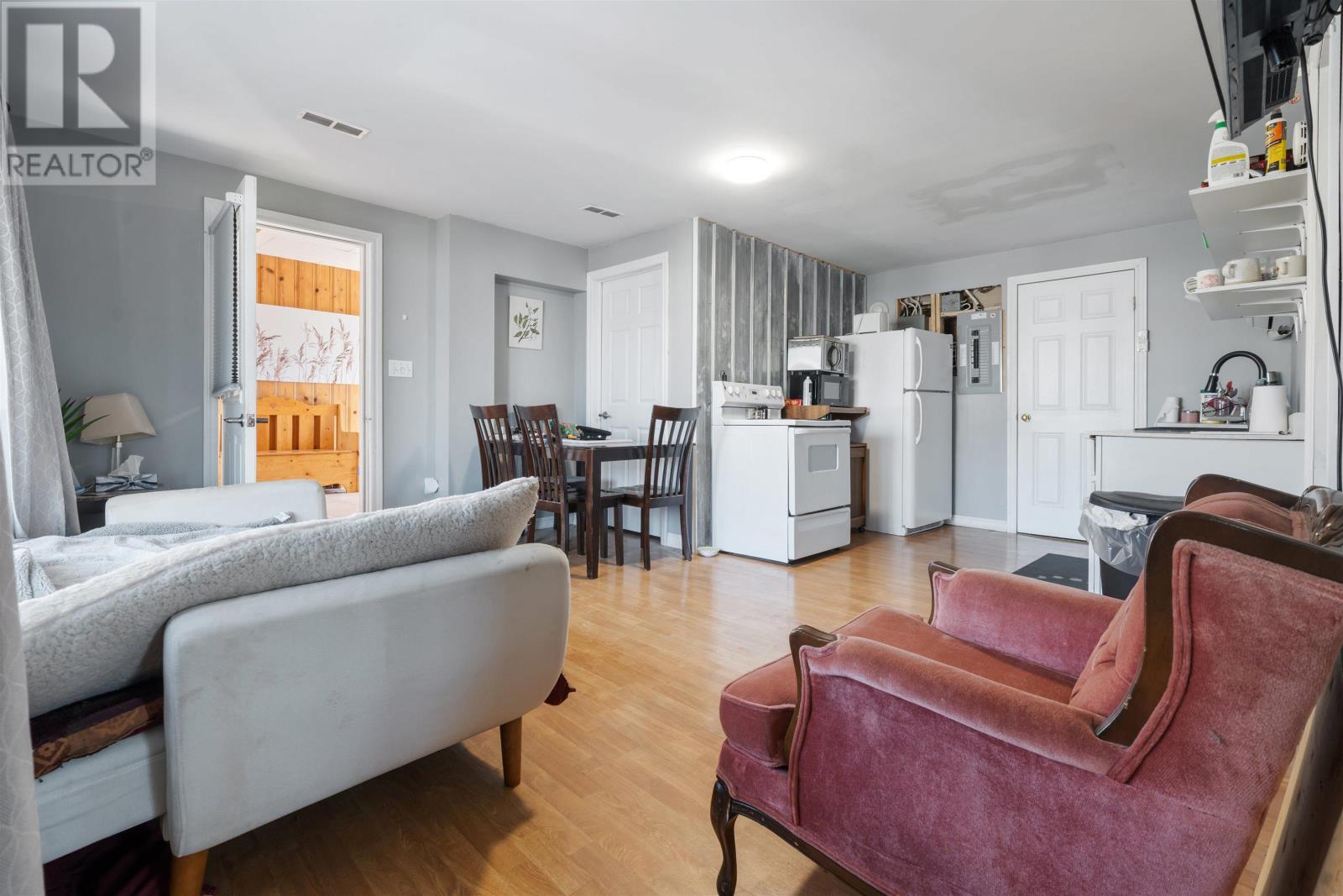 4 Tupper Court Property Photo 12