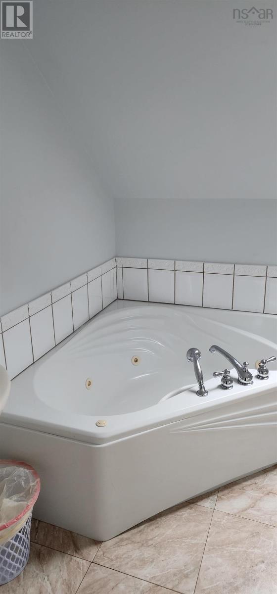 4 Tupper Court Property Photo 18