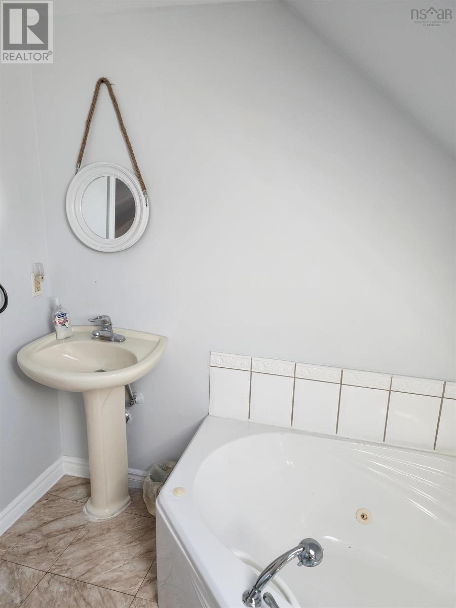 4 Tupper Court Property Photo 24
