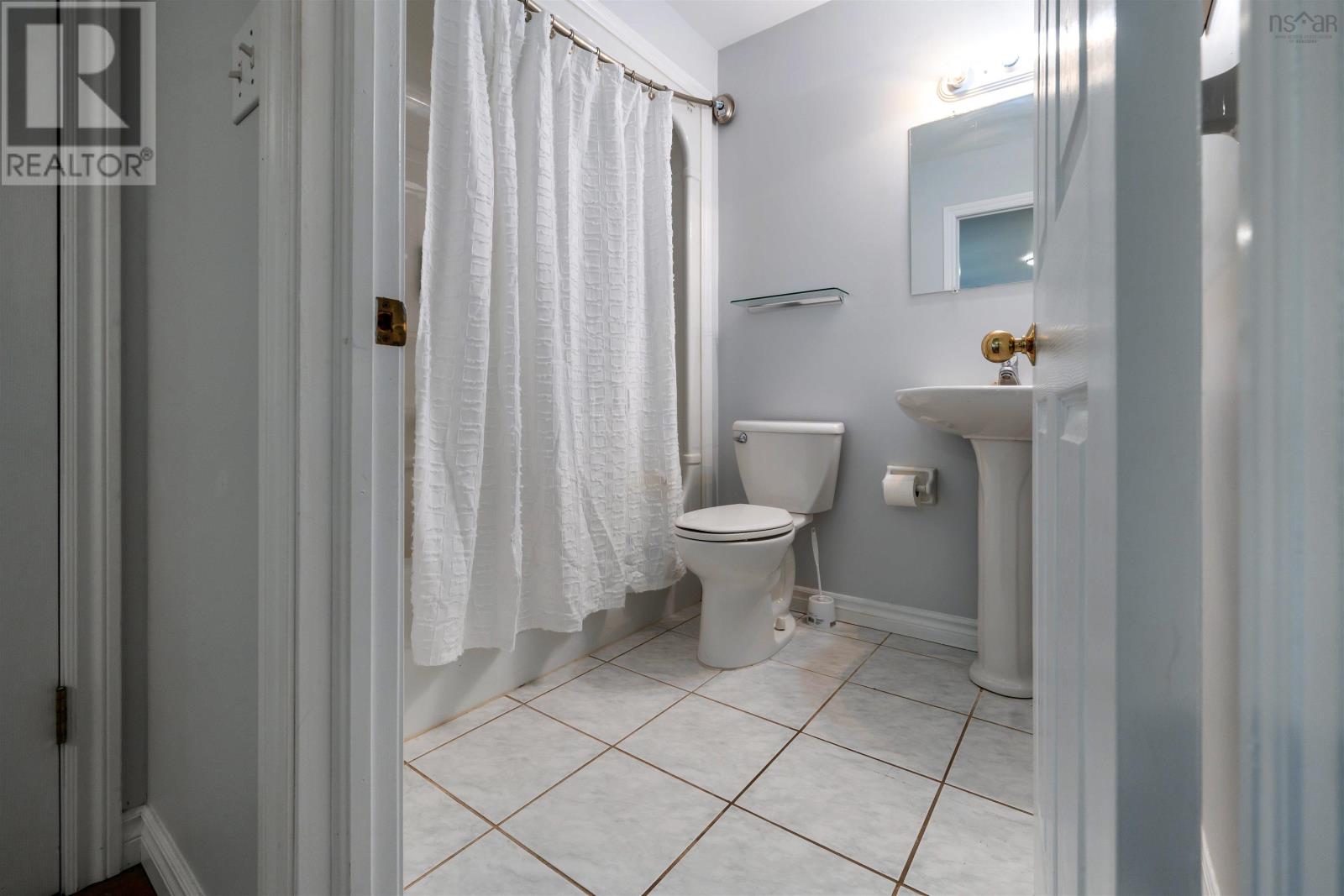 4 Tupper Court Property Photo 31