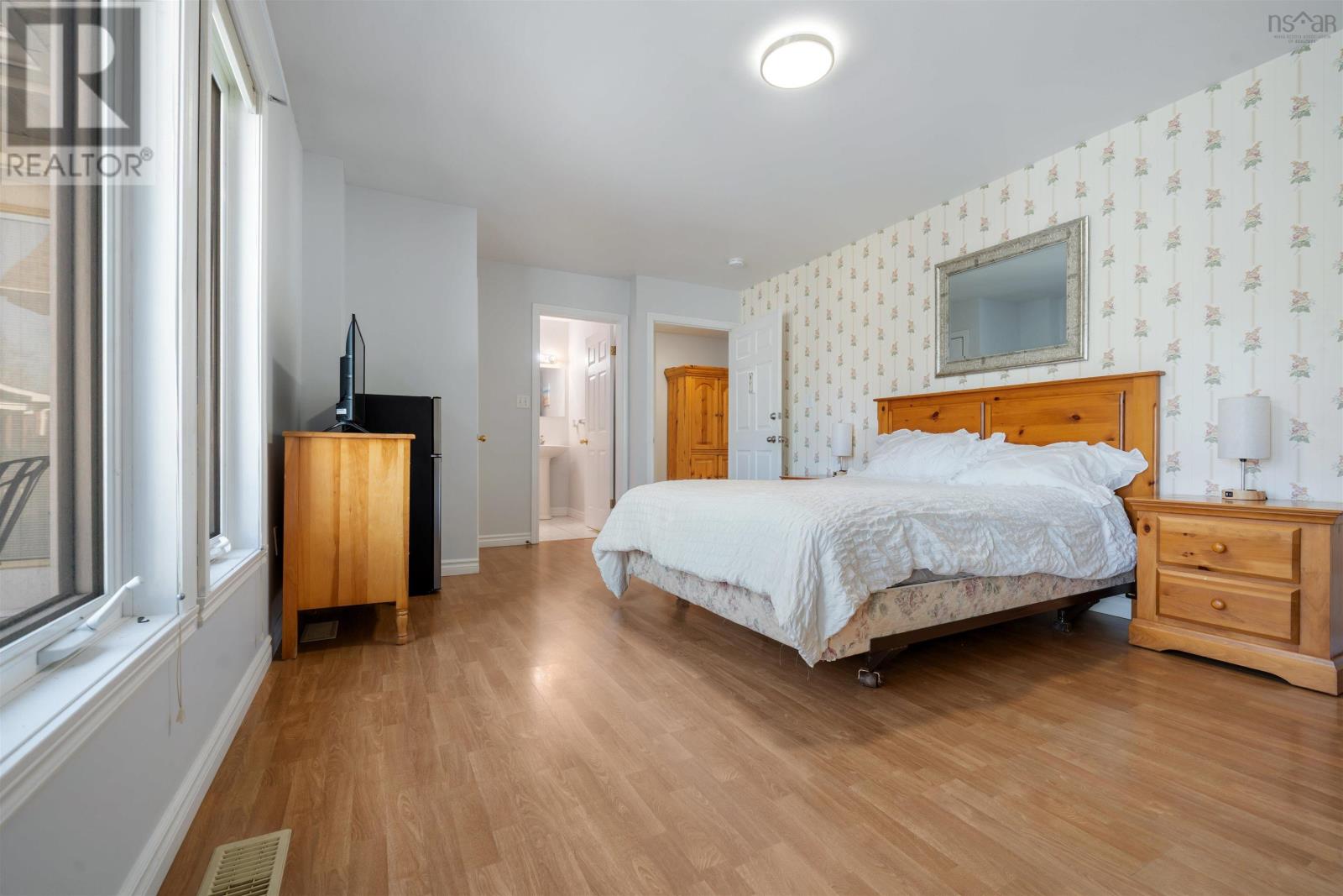 4 Tupper Court Property Photo 32