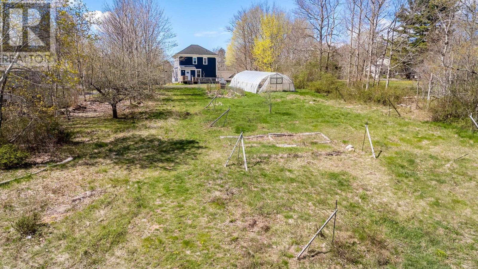 9640 Highway 8 Property Photo 3
