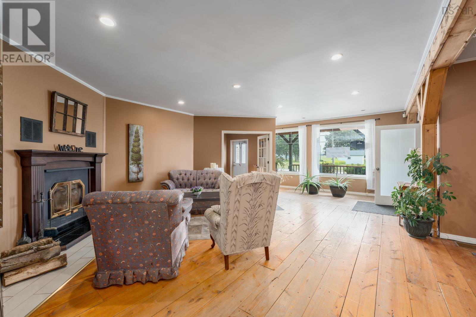 9613 Highway 1 Property Photo 17