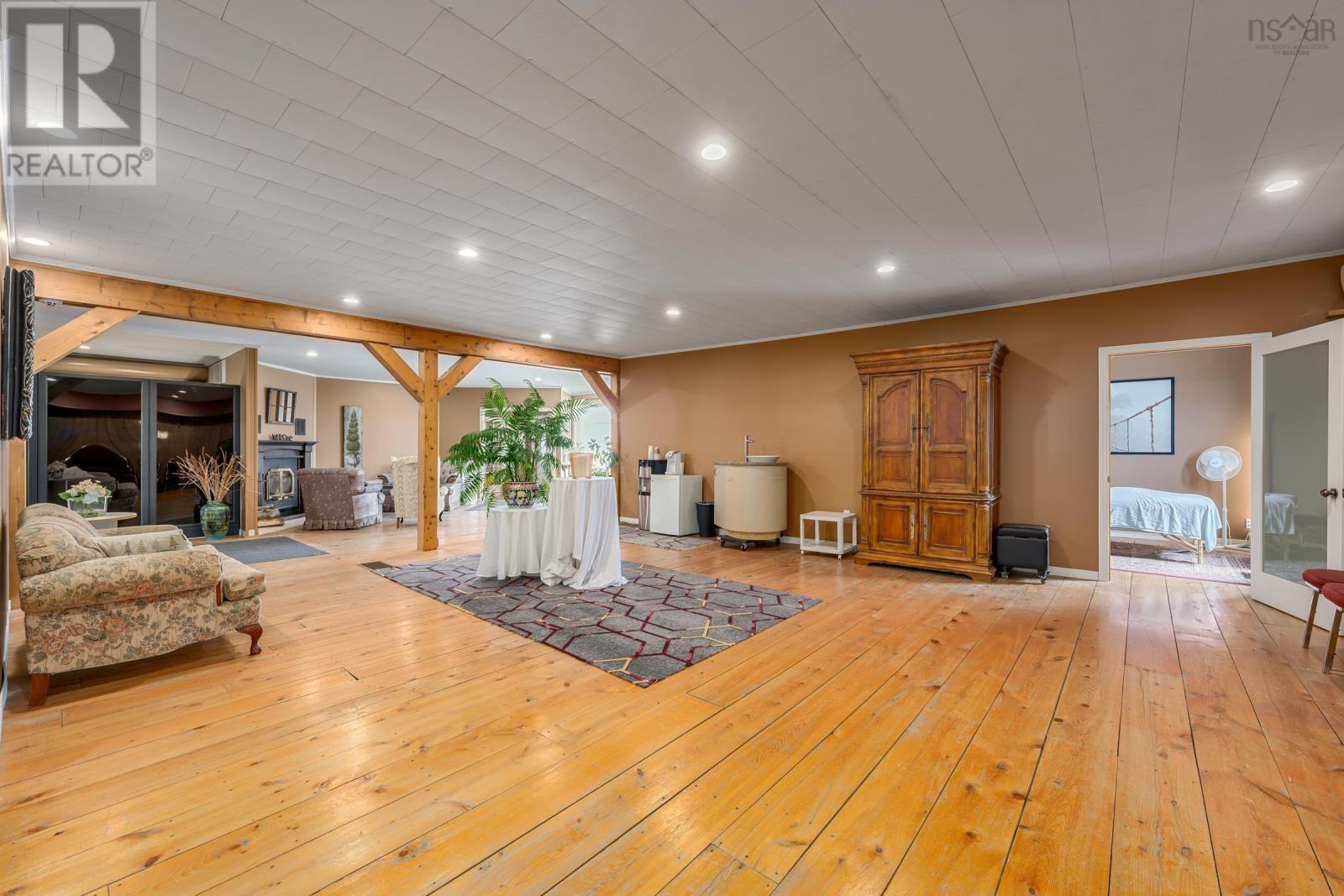 9613 Highway 1 Property Photo 19