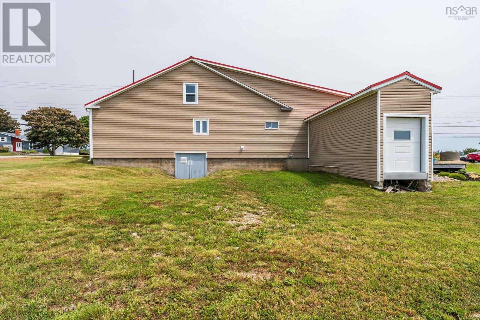 9613 Highway 1 Property Photo 33