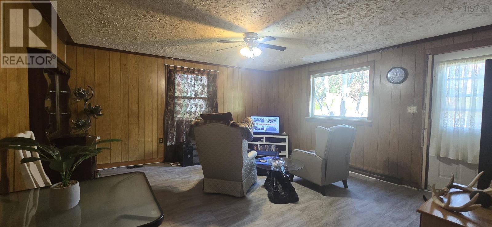 2082 Highway 1 Property Photo 9