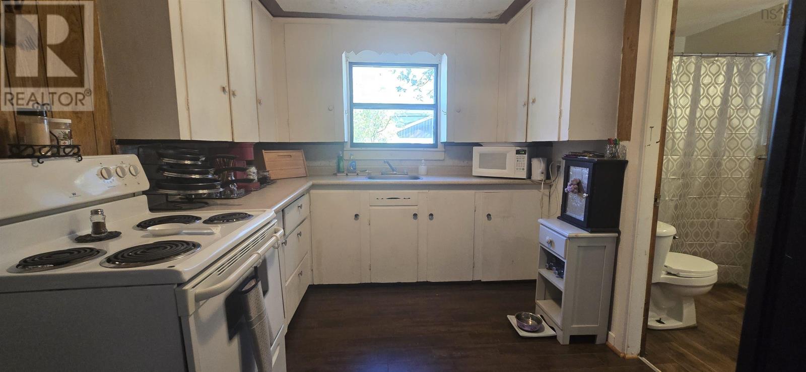 2082 Highway 1 Property Photo 13