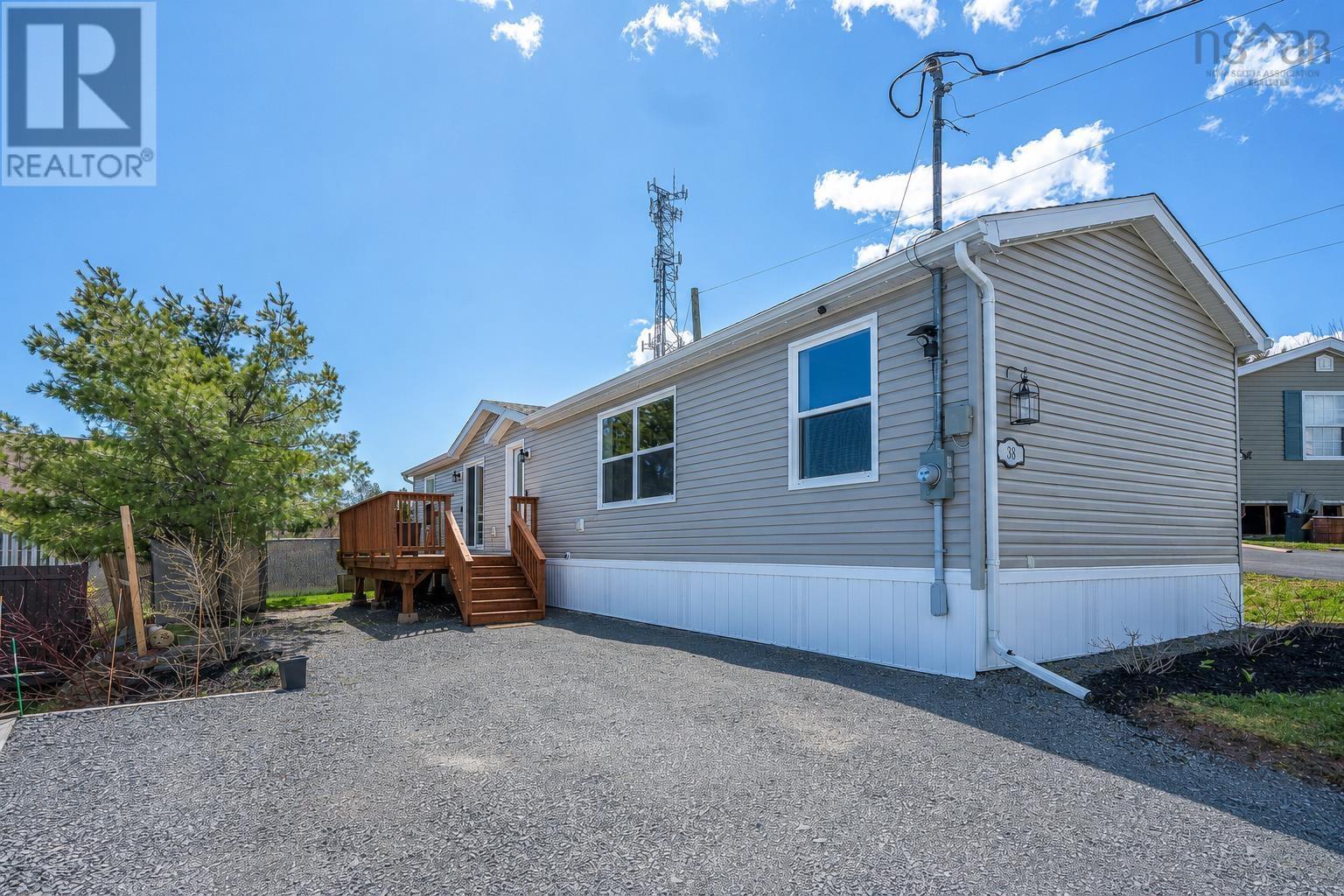 38 Ashcroft Avenue