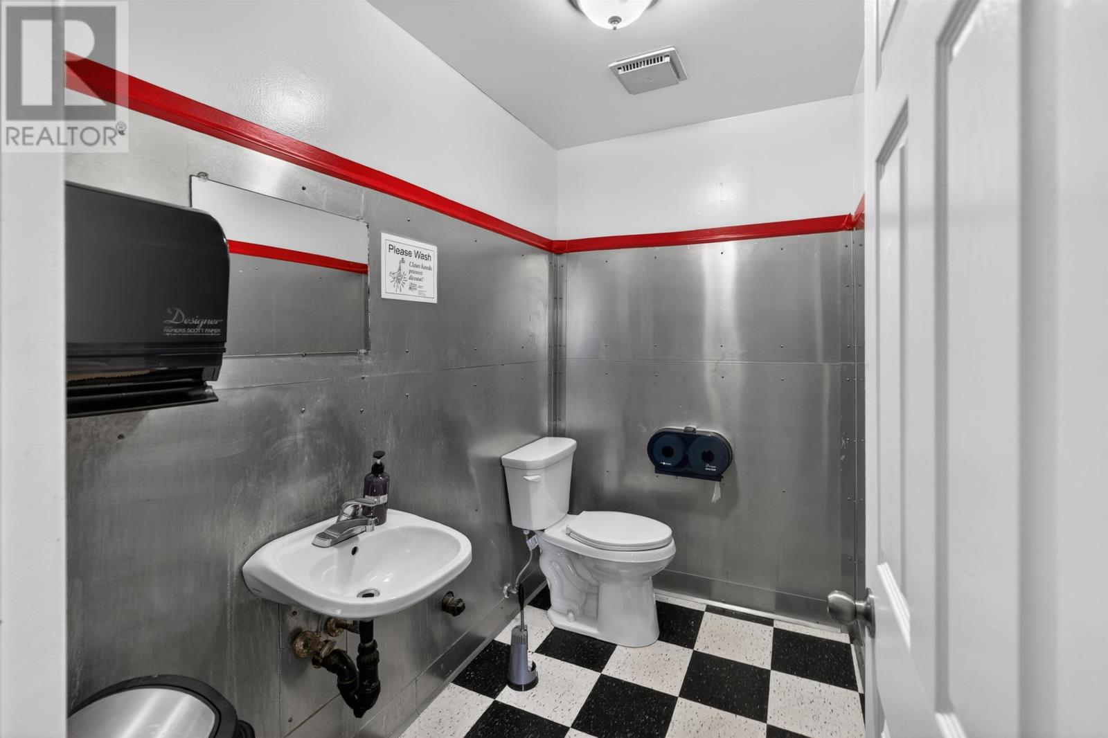 1077 Burlington Road Property Photo 29