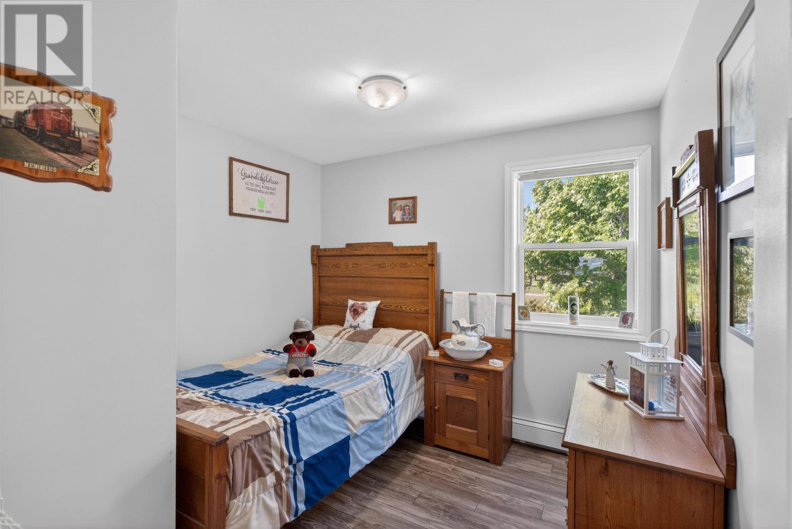 1077 Burlington Road Property Photo 36