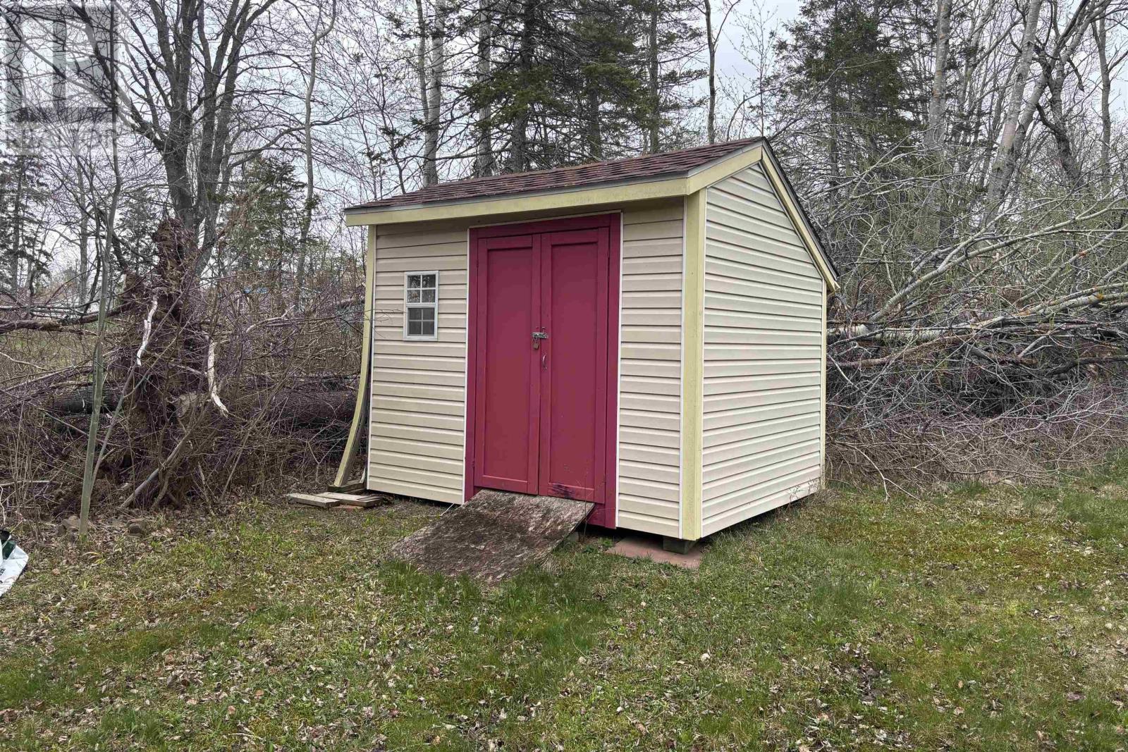 11 Jackson Point Road Property Photo 4