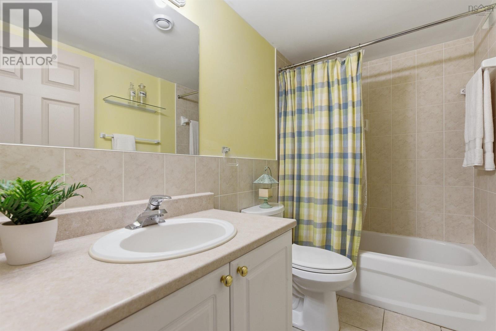 306 512 Parkland Drive Property Photo 15