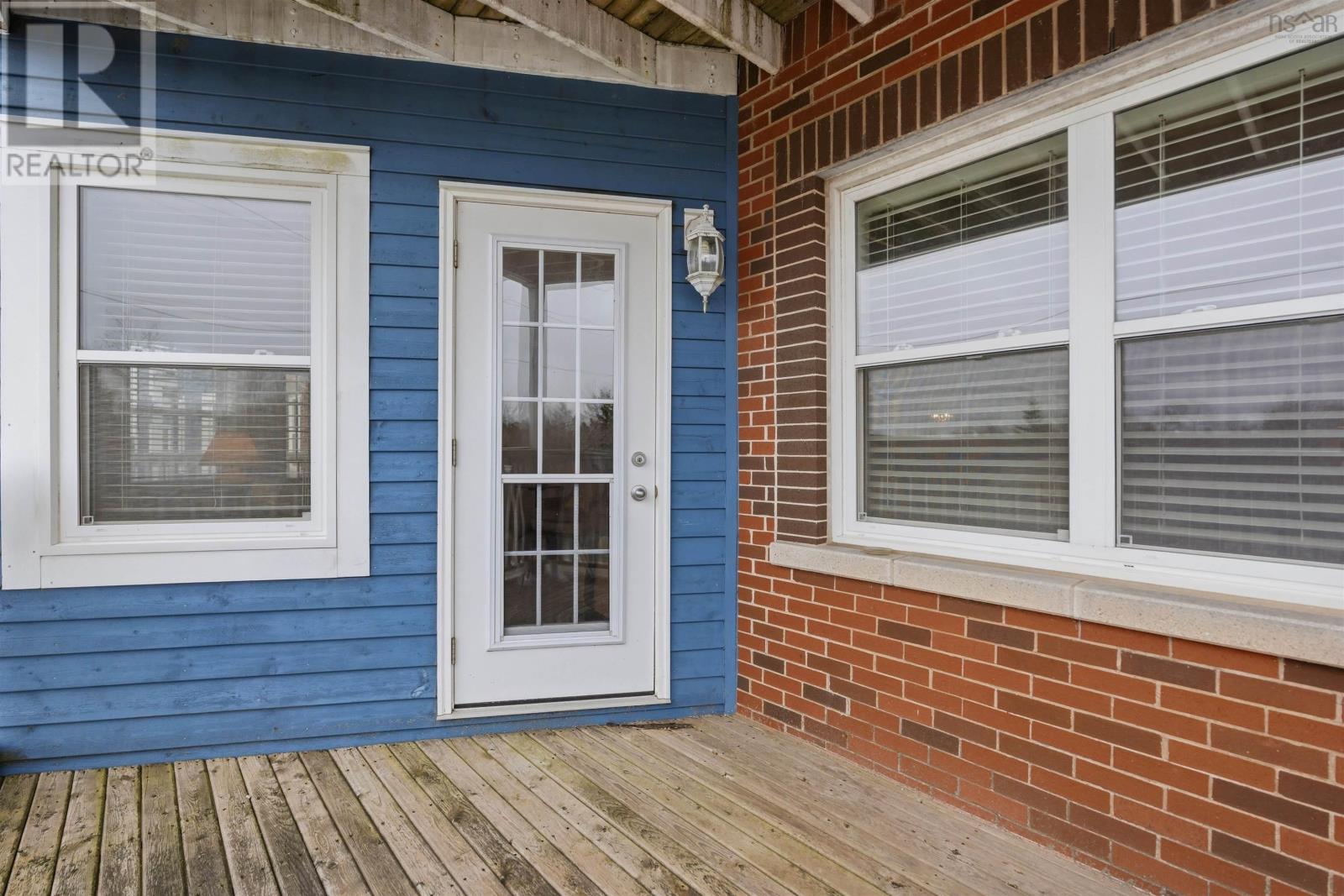 306 512 Parkland Drive Property Photo 21