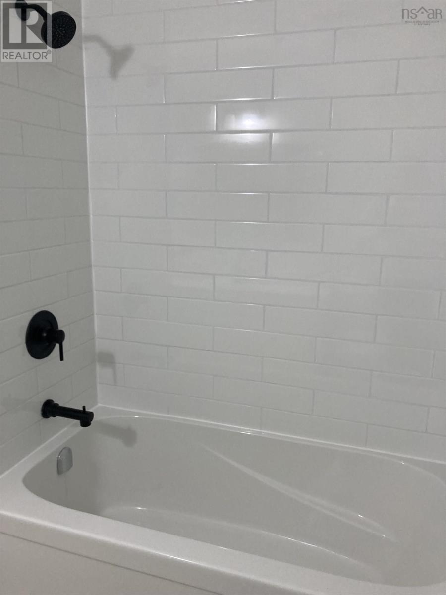 103 15 Langbrae Drive Property Photo 9