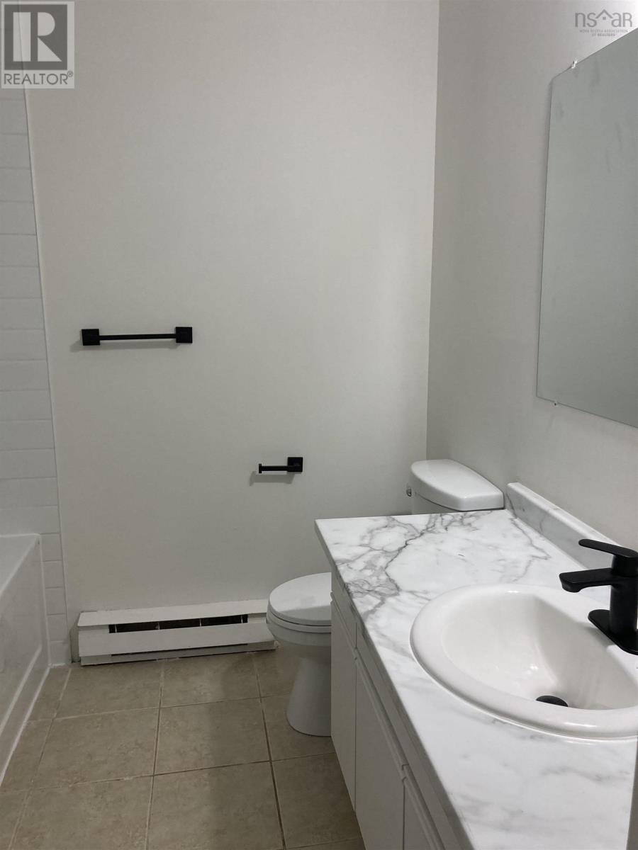 103 15 Langbrae Drive Property Photo 11