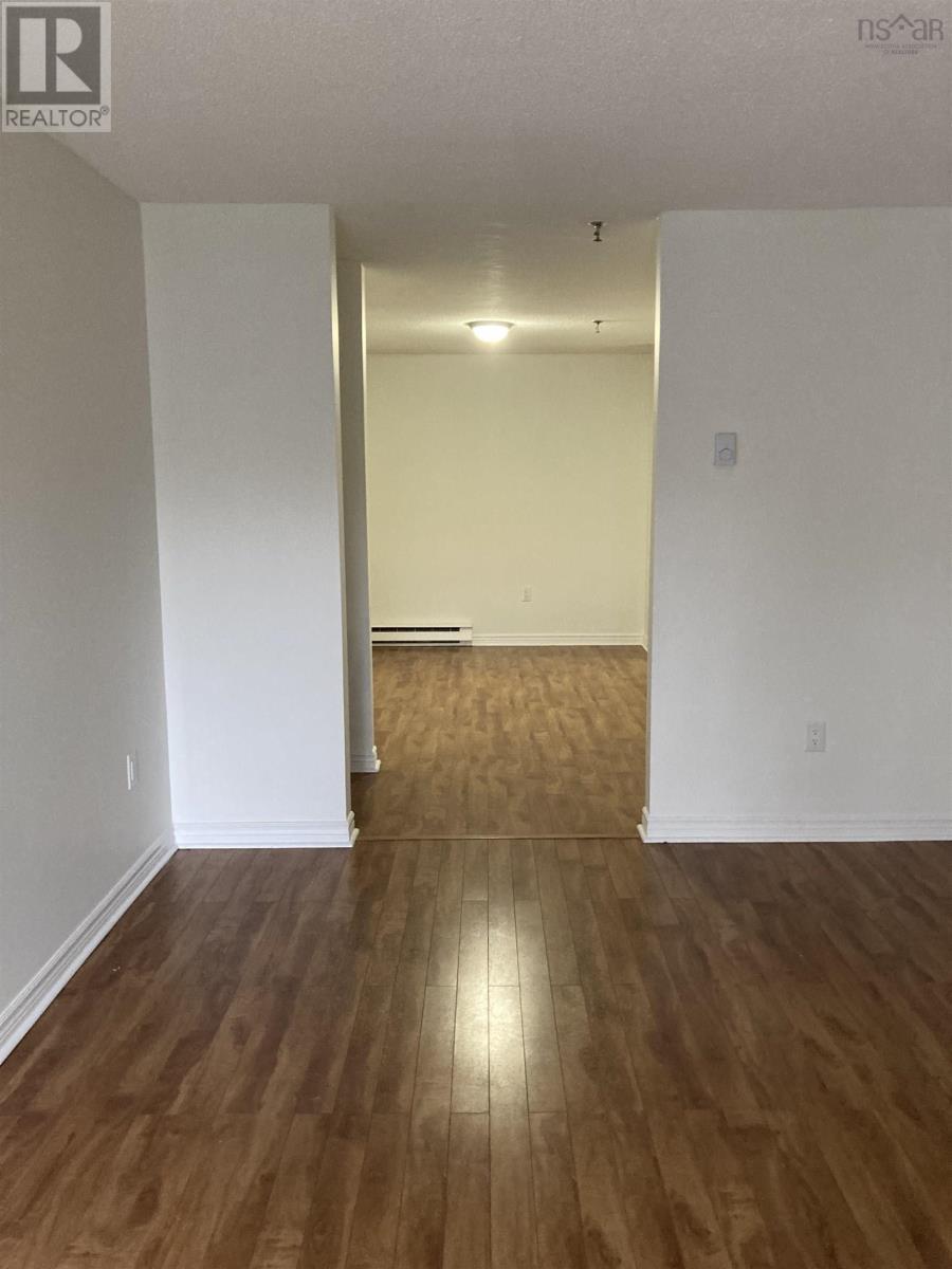 103 15 Langbrae Drive Property Photo 17