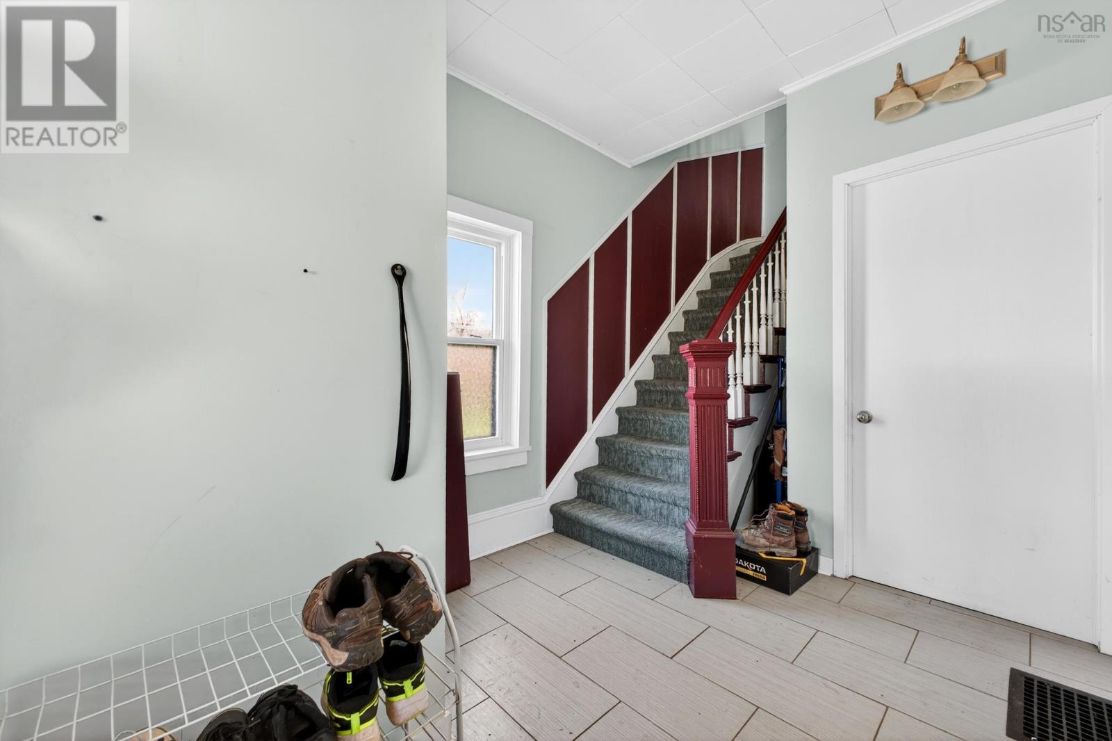 294 Queen Street Property Photo 17