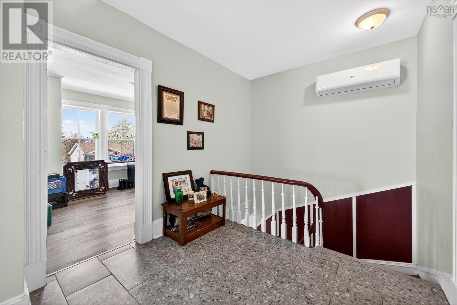 294 Queen Street Property Photo 18